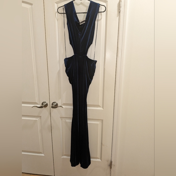 7. NWT RETROFETE GIADA VELVET DRESS IN NAVY